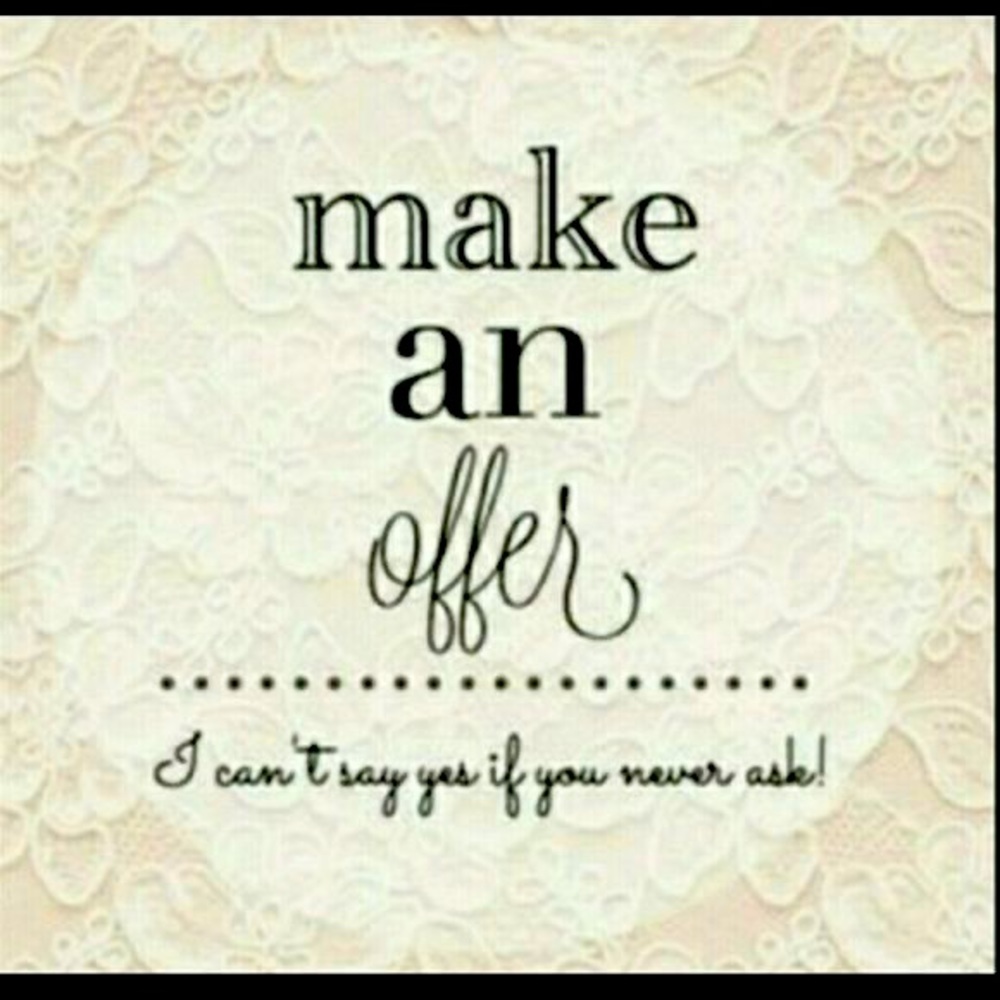 All reasonable offers considered. 20% off bundles of 3 or more items!